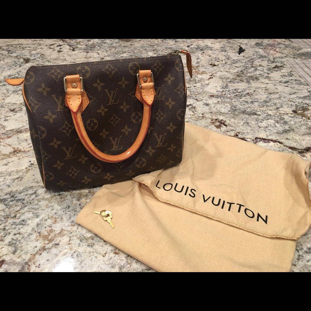 Louis Vuitton Speedy 25